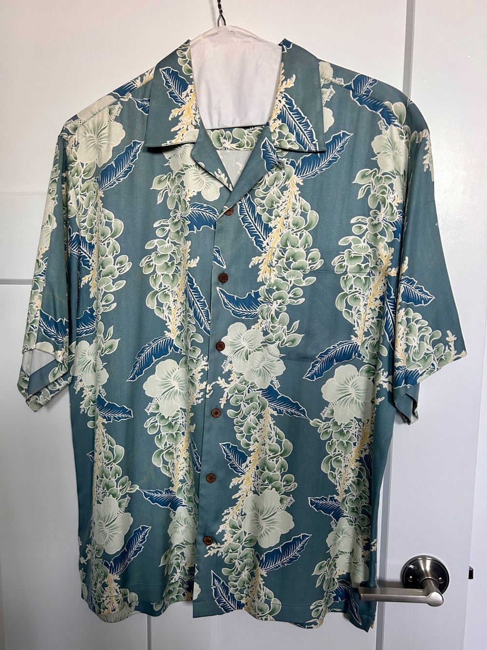 Tommy Bahama Men’s Green Silk Floral Button Down Shirt